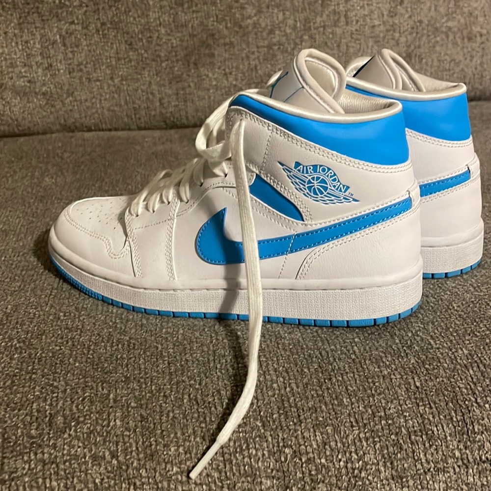 Air Jordan 1 Mid’s